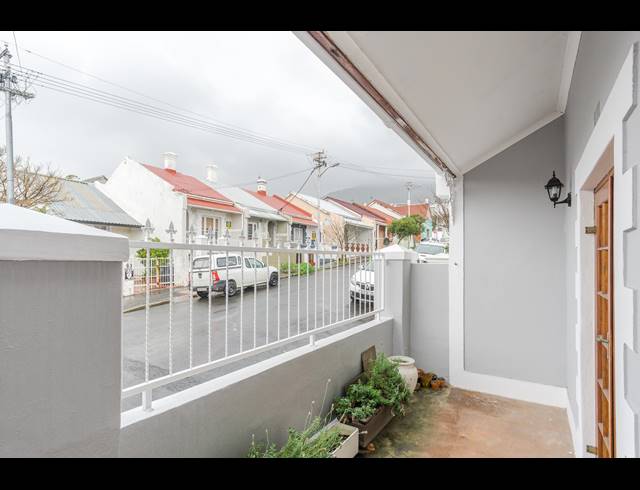 2 BEDROOM HOUSE TO LET IN WOODSTOCK